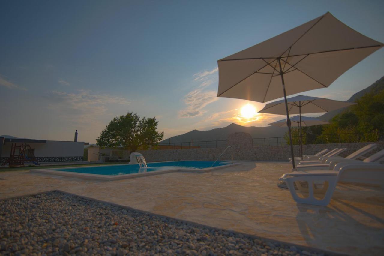 Villa Elin Seoca Bagian luar foto